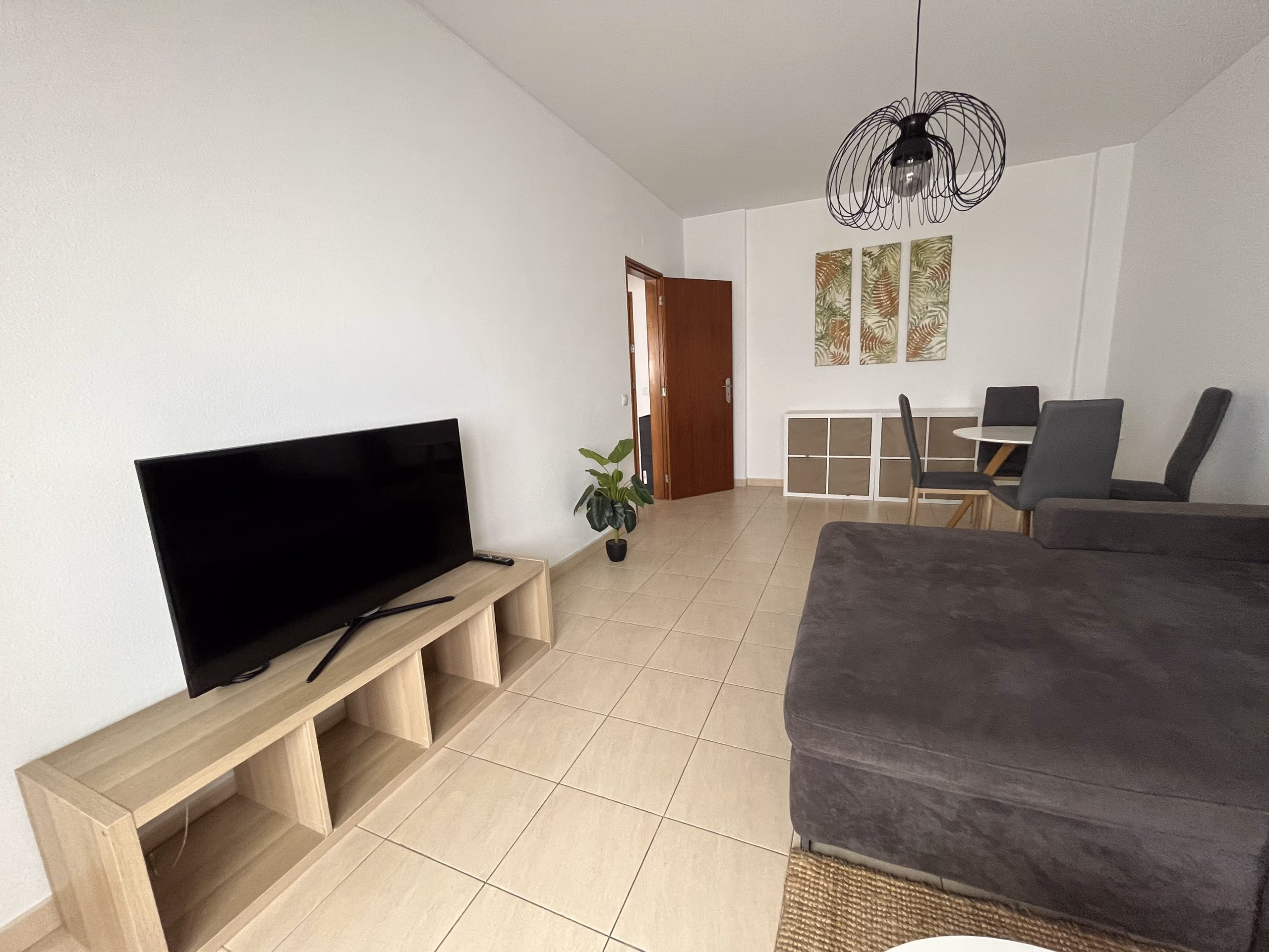 Apartamento T1 remodelado, centro de Loulé — fotografia 3