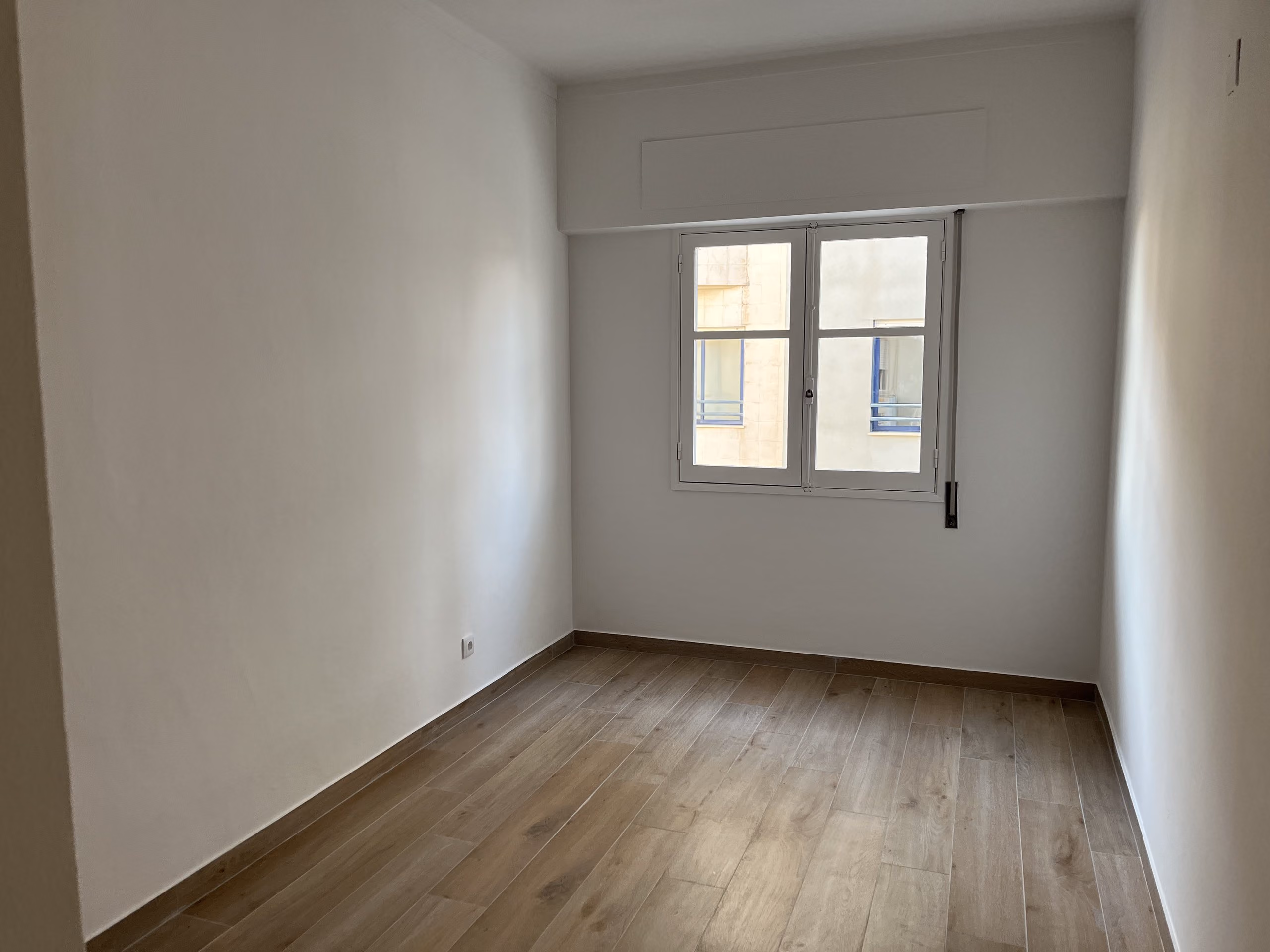 Apartamento T3 na avenida, centro de Loulé — fotografia 4